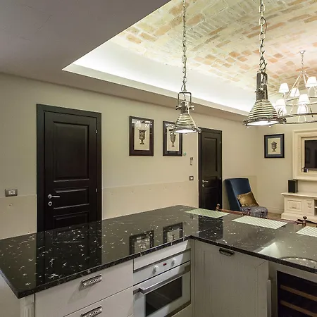 In Pinciana Deluxe Hotel *